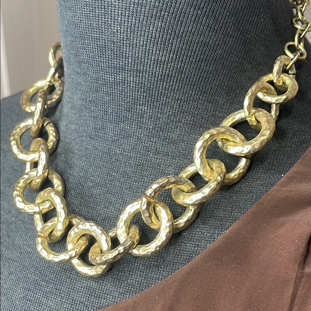 Elegant Gold Chain Necklace
